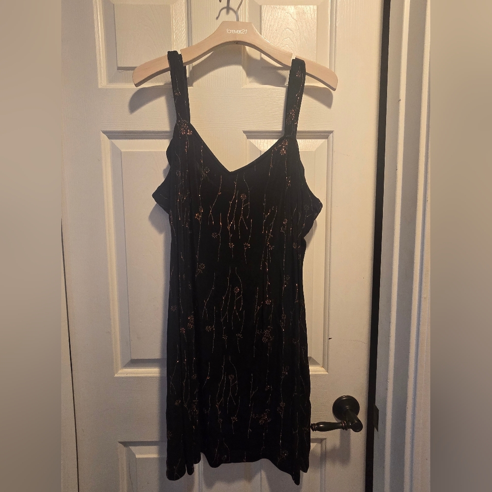 Pearl Black Sleeveless V-Neck Sheath Midi Dress